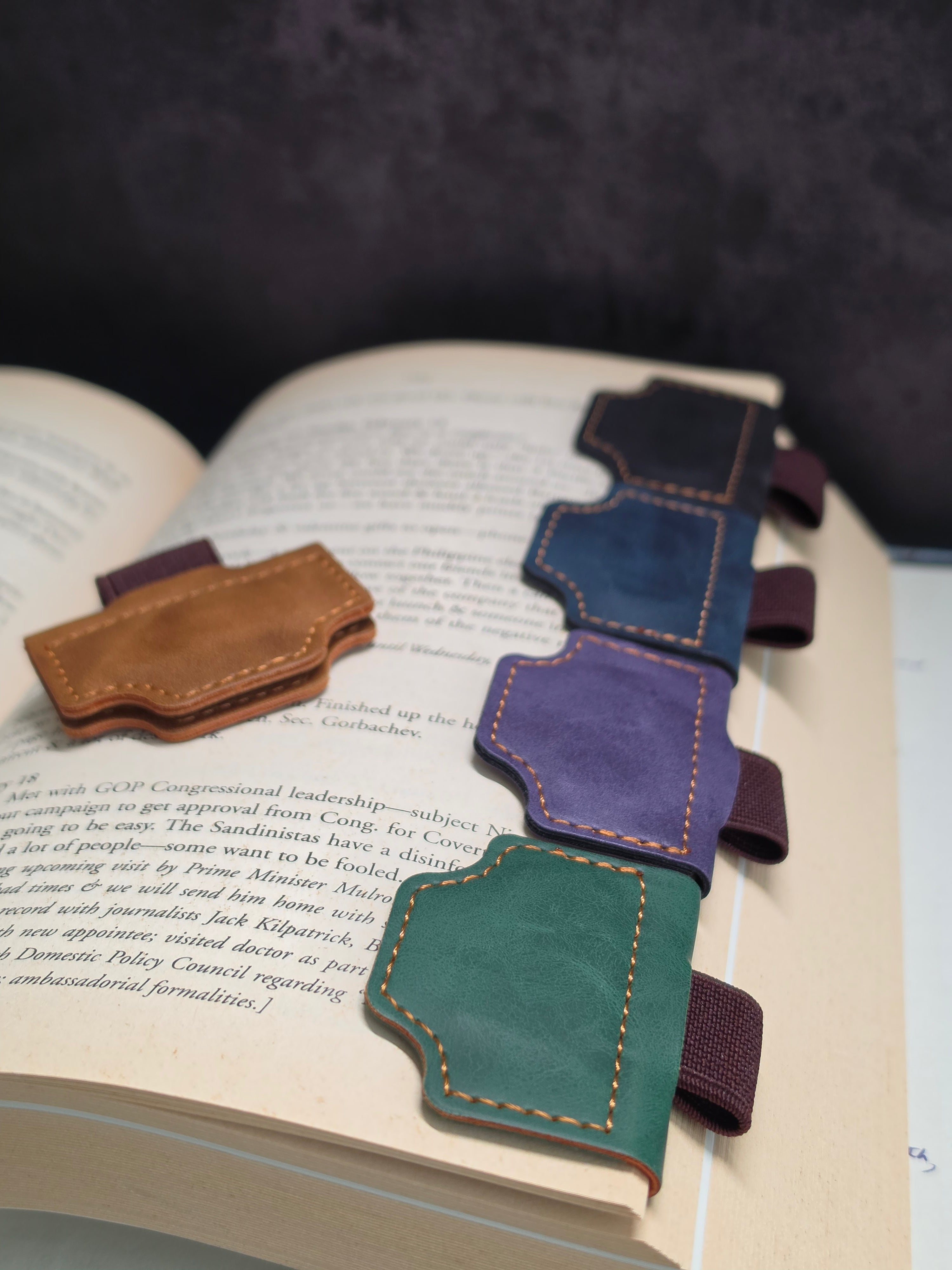 Ephem Monolithic Leather Magnetic Page-Vessel & Pen Loop