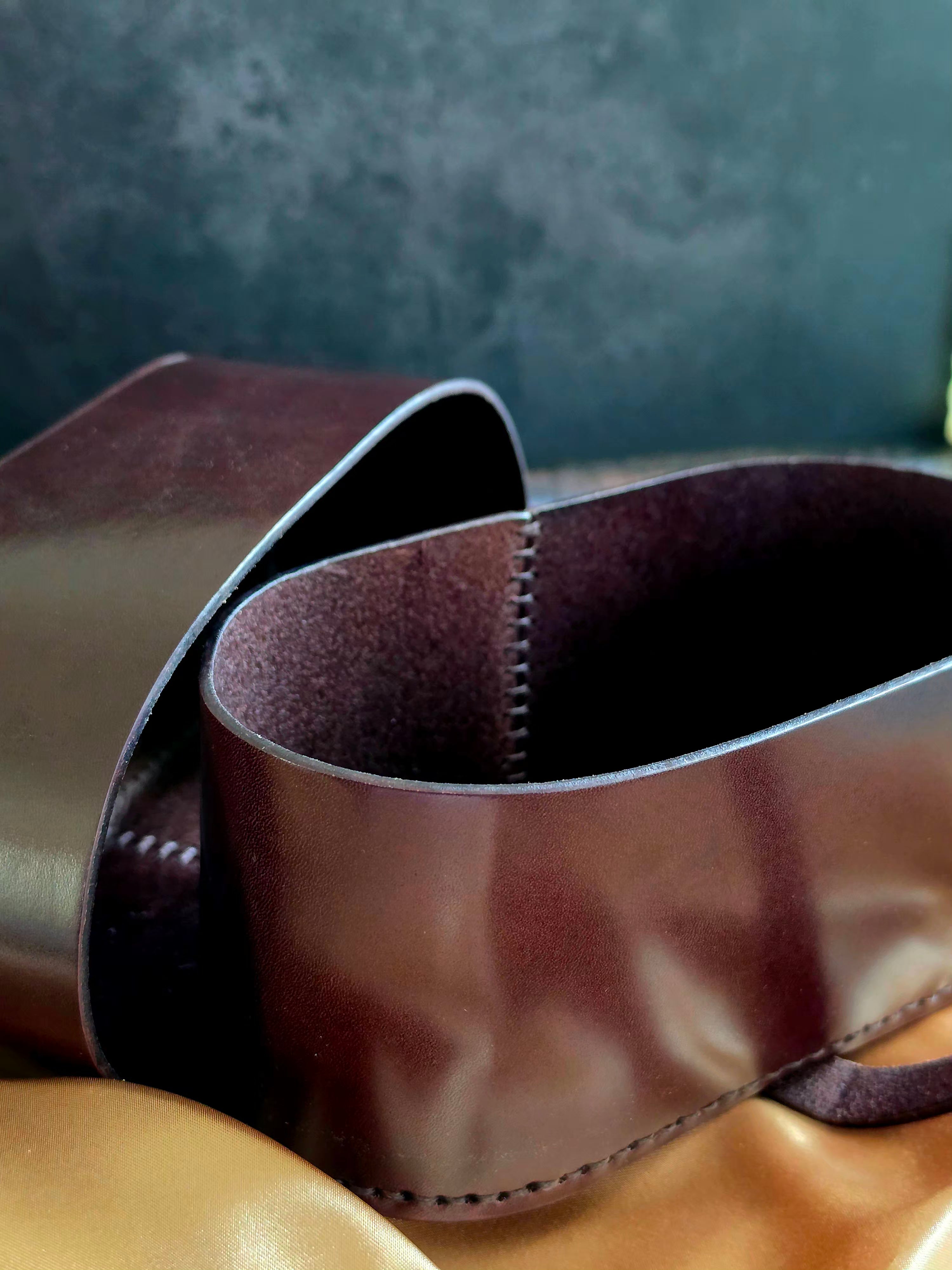 Ephem Cylinder Leather Travel Jewelry Box