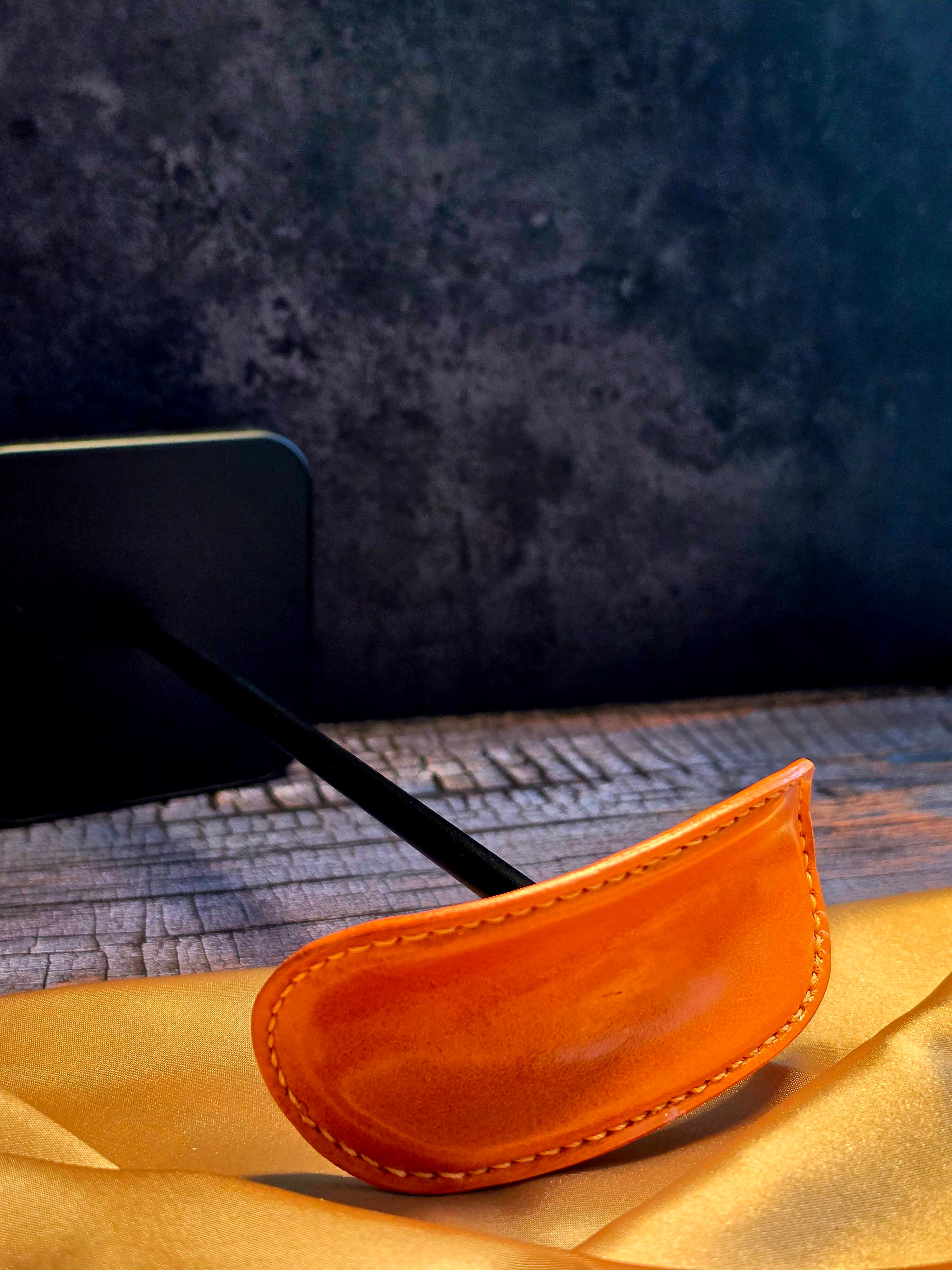 Ephem Premium Leather Headphones Stand Cushion