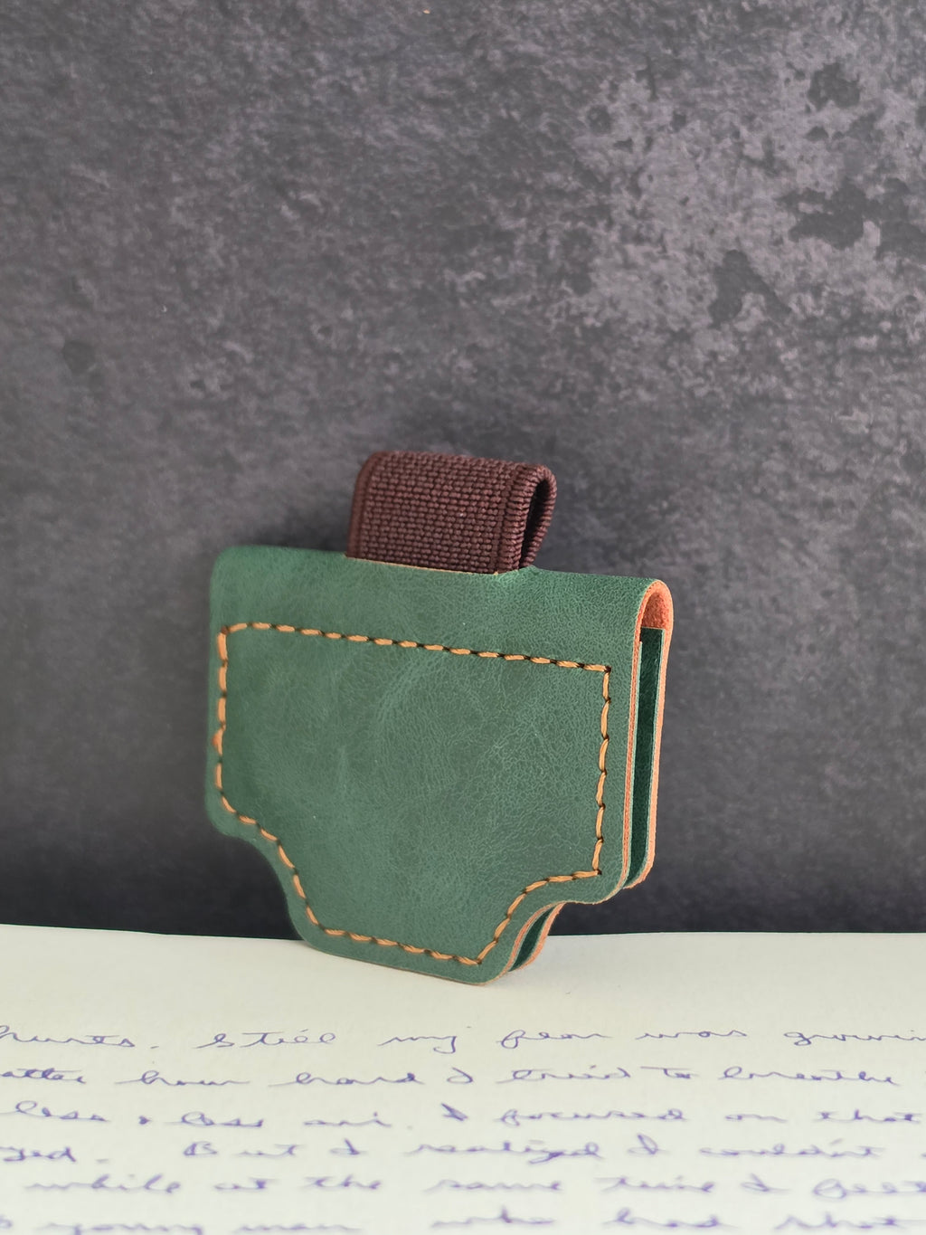 Ephem Monolithic Leather Magnetic Page-Vessel & Pen Loop