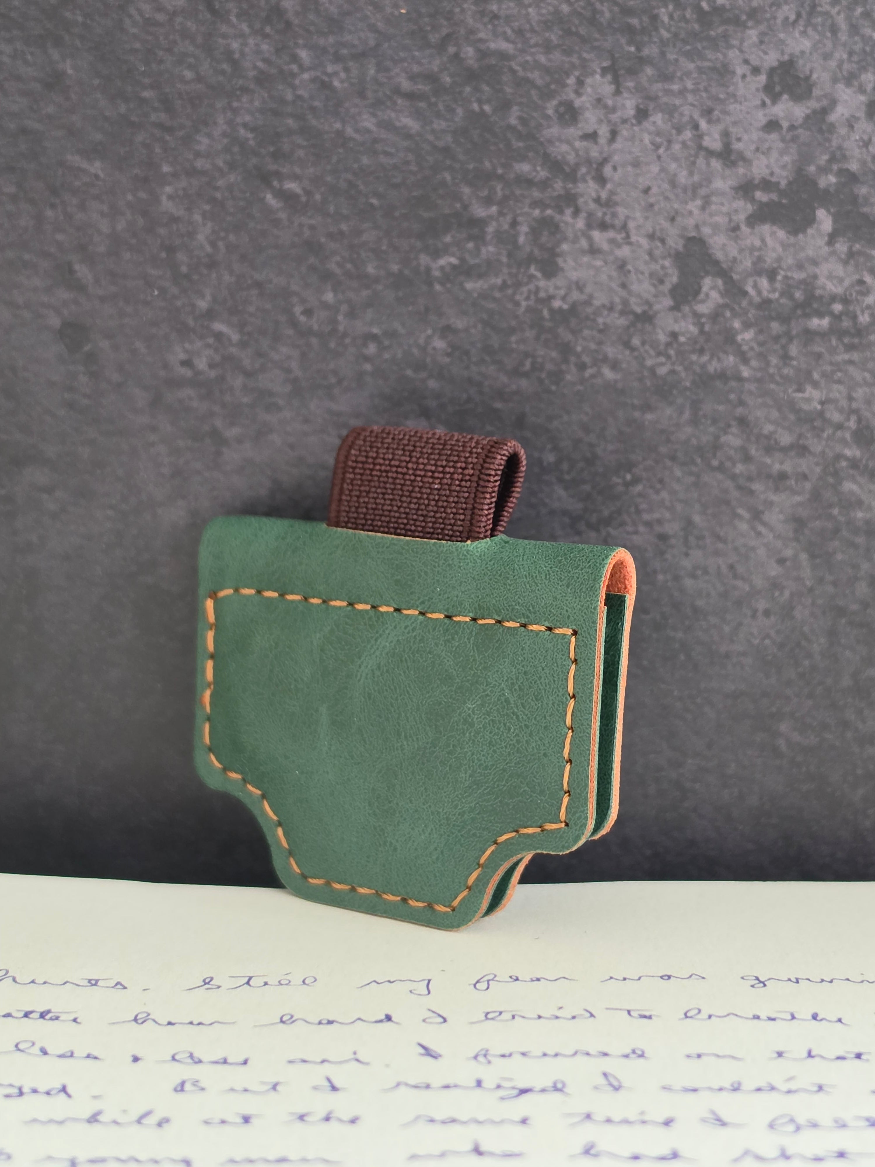 Ephem Monolithic Leather Magnetic Page-Vessel & Pen Loop