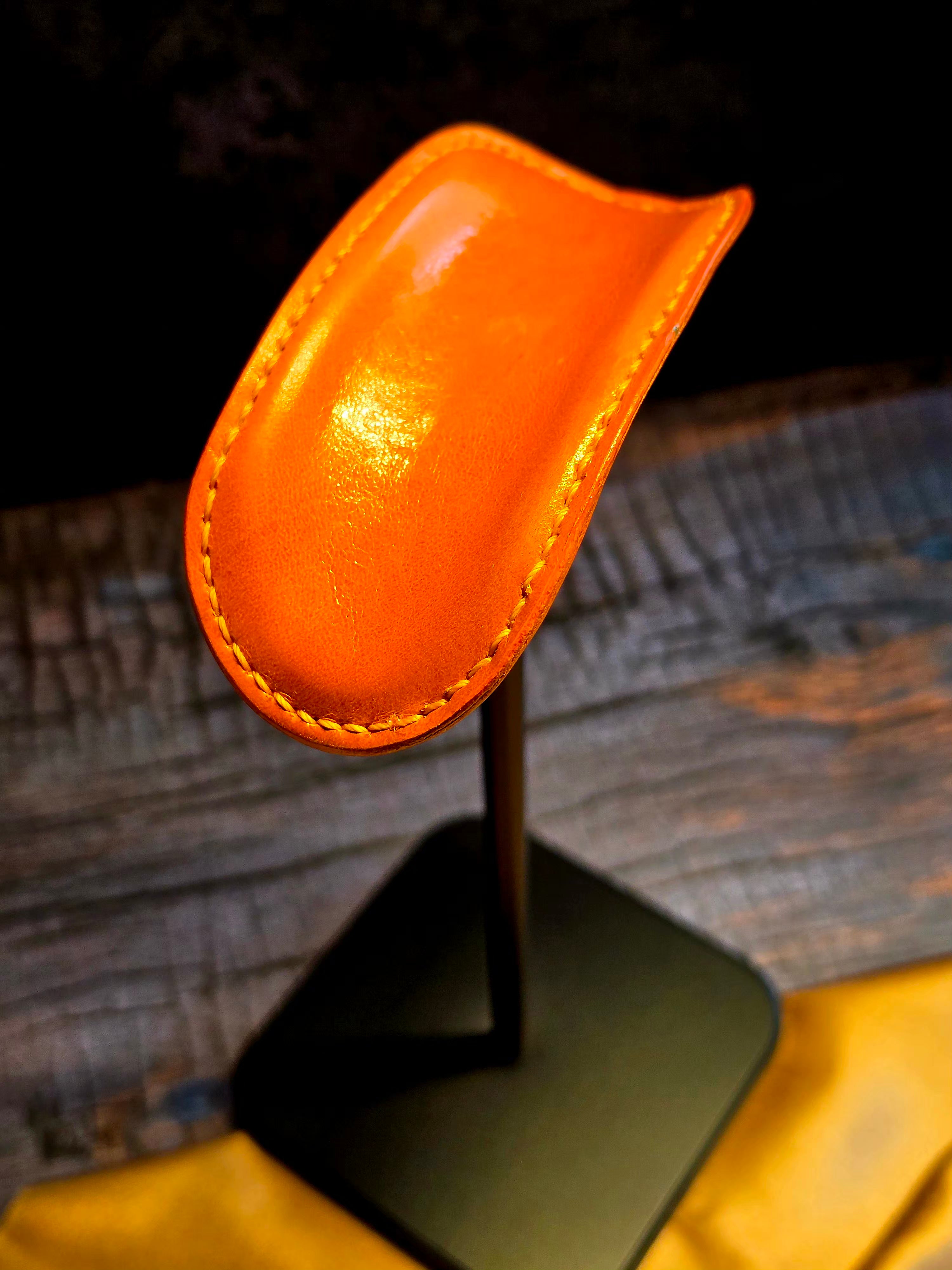 Ephem Premium Leather Headphones Stand Cushion
