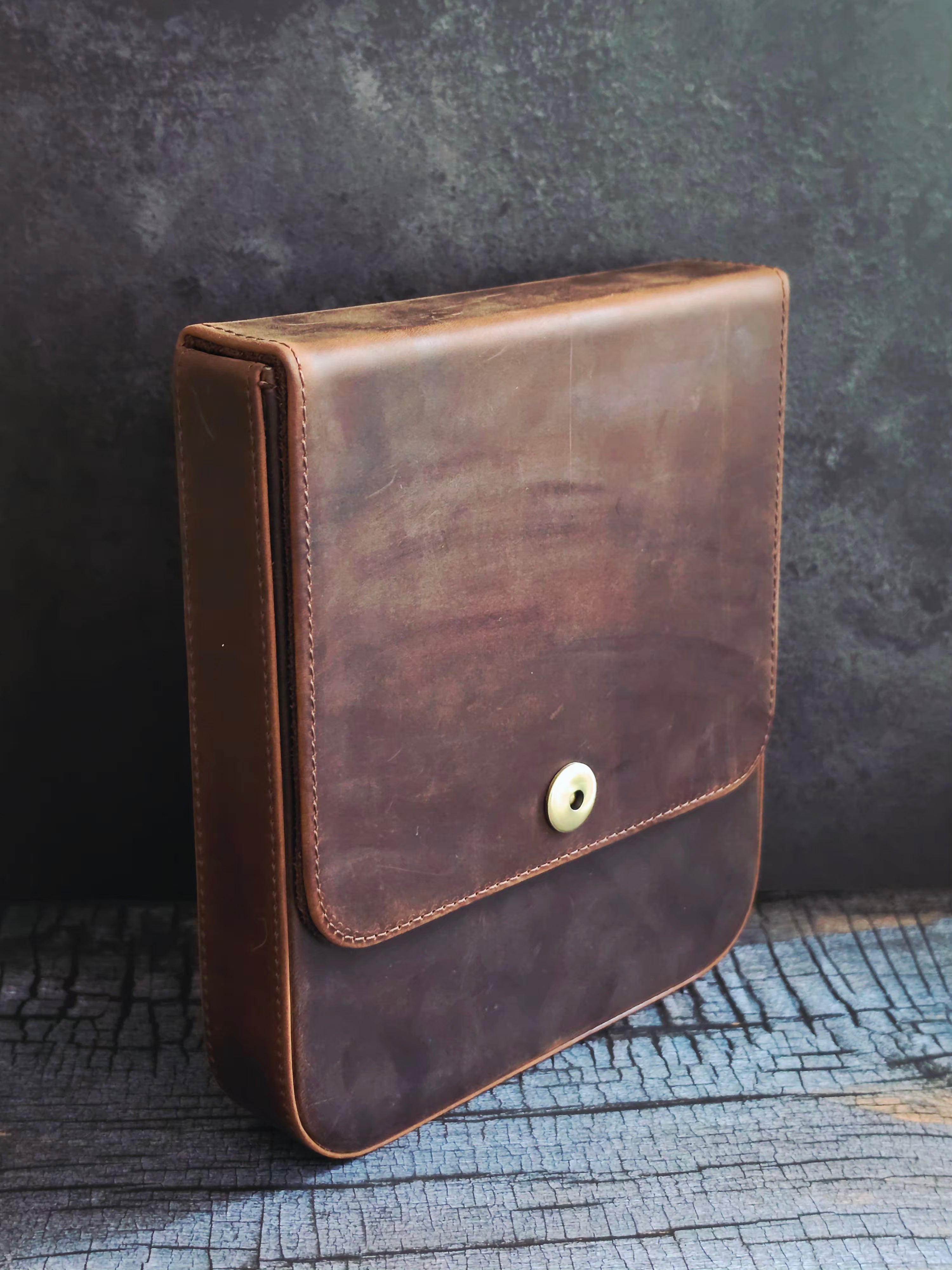 Ephem Vintage Crazy-Horse Leather Cigar Organizer Clutch