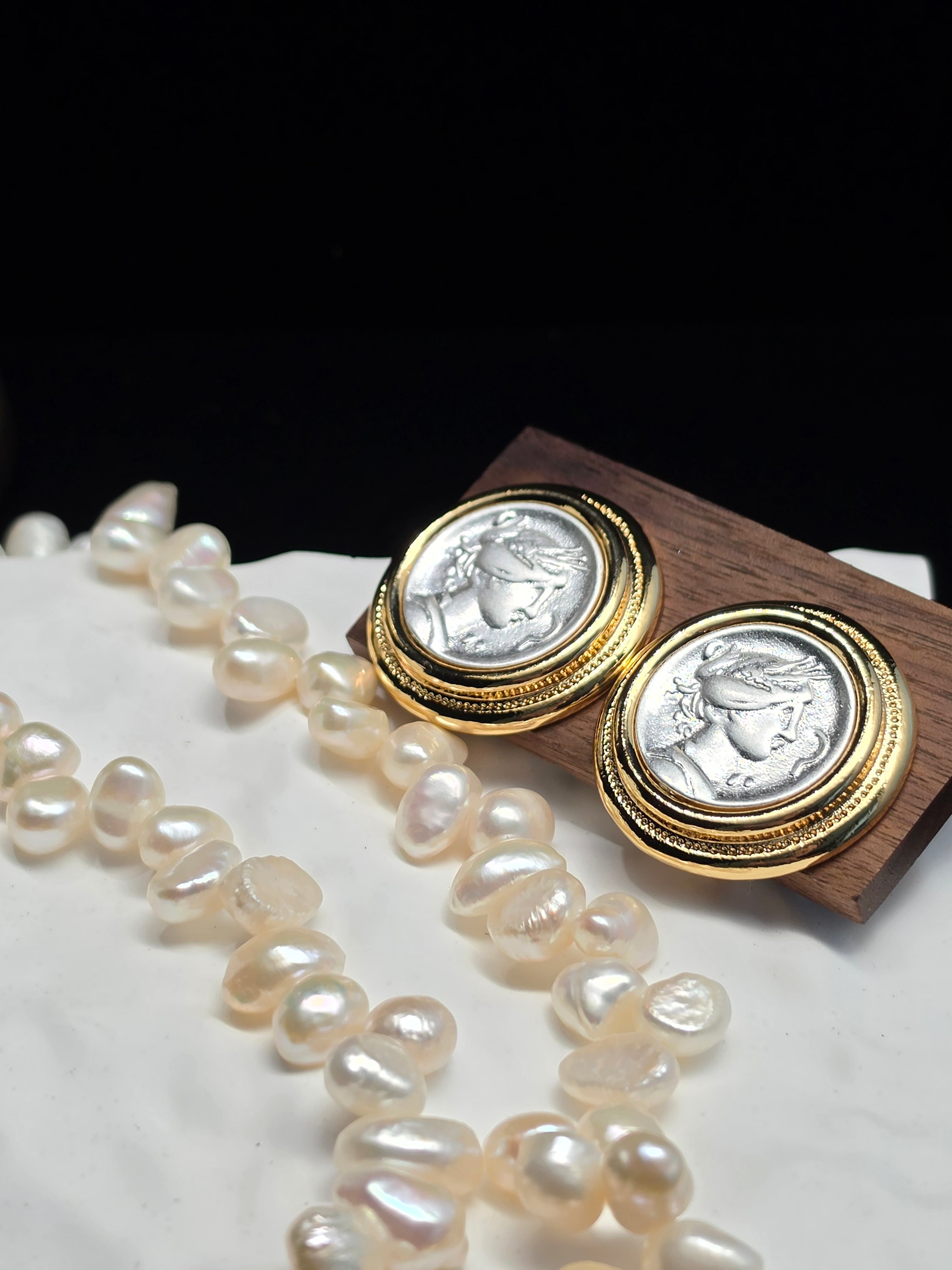 The Mythos Cameo