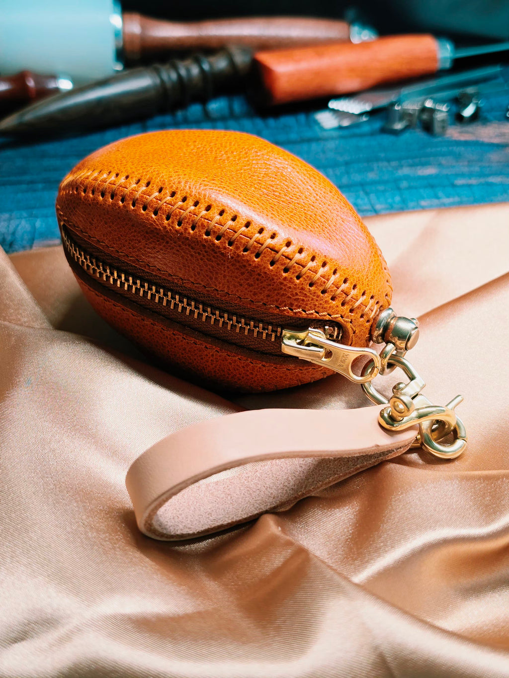 Ephem Sculpted Leather Ergonomic Coin Purse