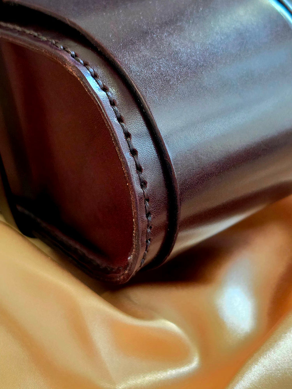 Ephem Cylinder Leather Travel Jewelry Box
